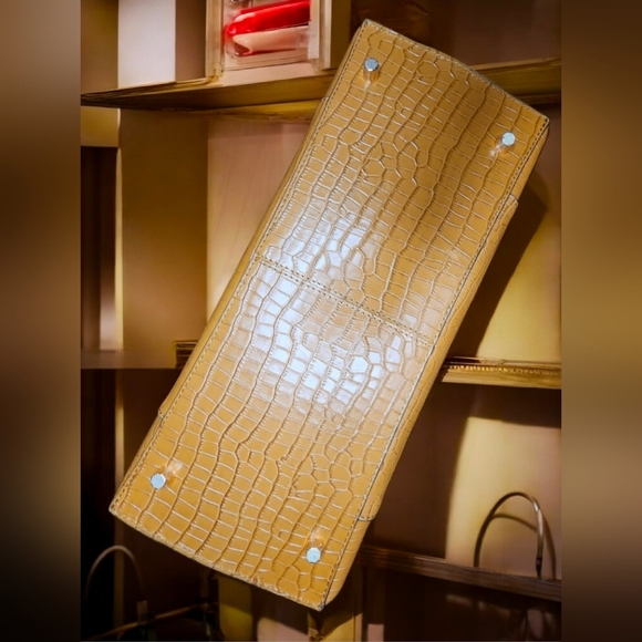 QIWANG Luxury Top-Handle Bag W/Embossed Crocodile Cowhide - Picture 6 of 16